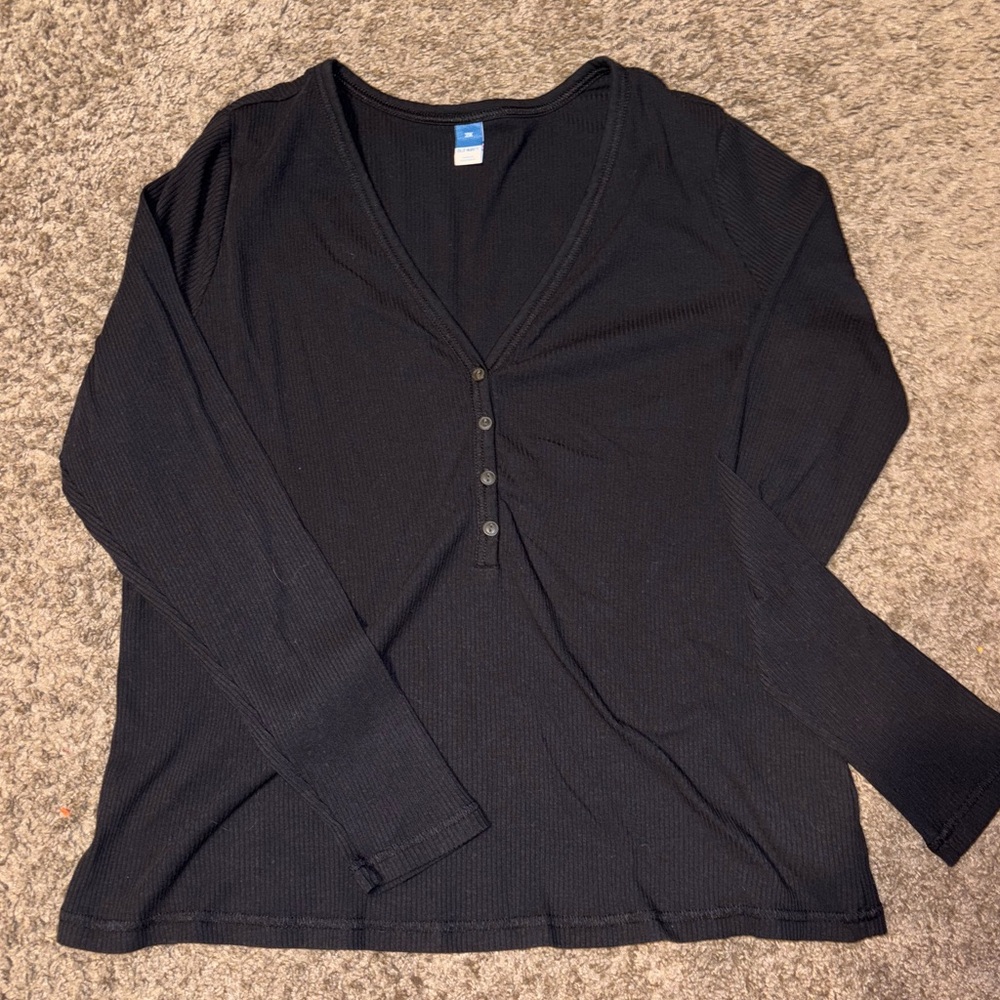 Old Navy black ribbed long sleeve shirt with buttons, size 2x
